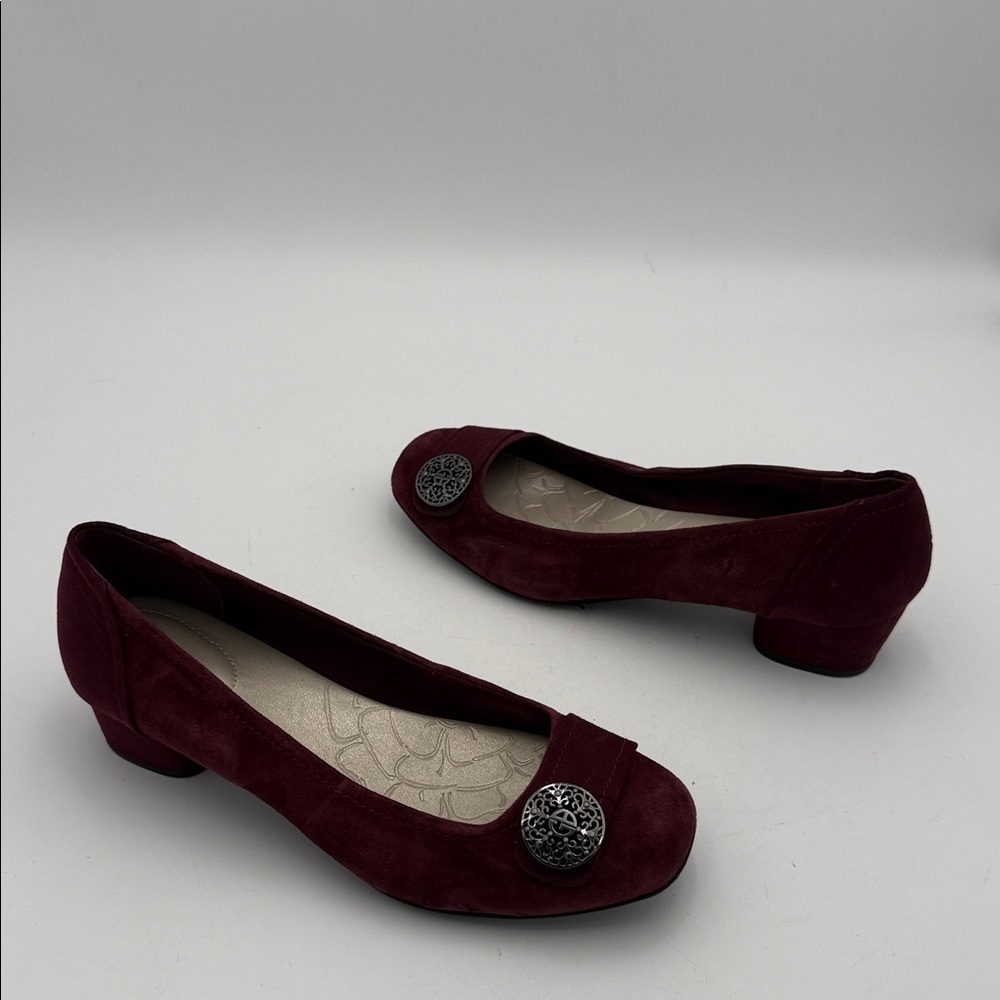 Giani Bernini Burgundy mocassain shoe women 9.5M slip suede casual office event